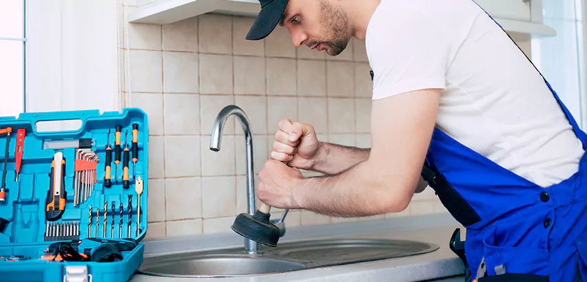 Emergency Plumber in Greenwood